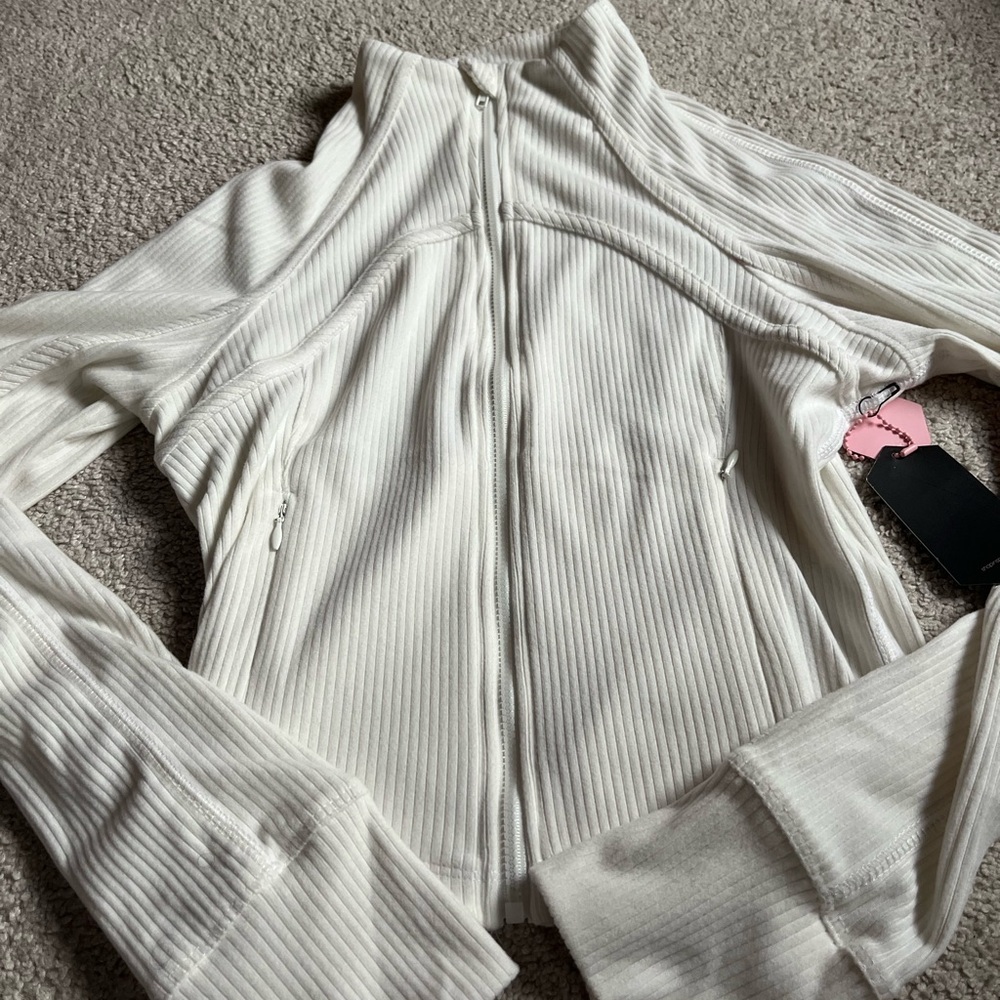 White Ribbed Cropped Jacket - Picture 8 of 8
